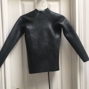 T1 by DeSoto Black Pearl wetsuit top size 3